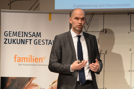 Der Katholische Familienverband - Fachtagung 2019 am 5.4.2019 im SN-Saal der Salzburger Nachrichten.Motive: Bilder der Veranstaltung zum Thema 'Vernetzt und Verbunden - Wieviel Digitalisierung vertr